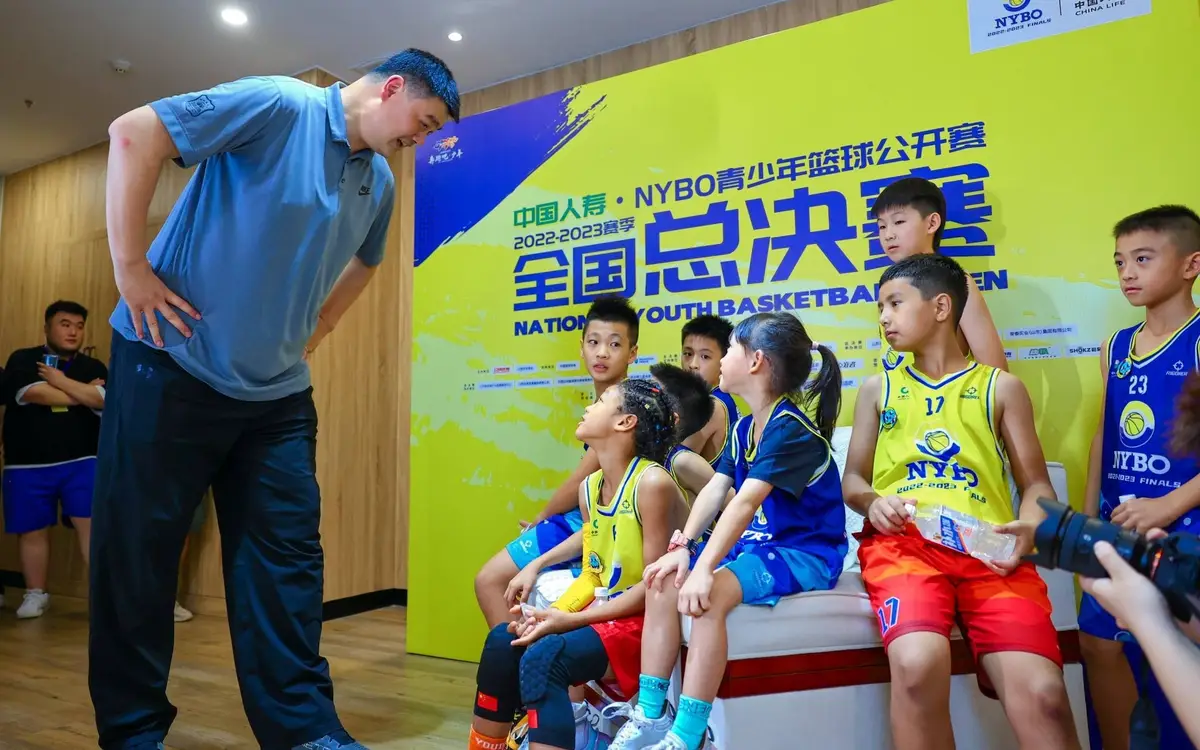 如何通过数据分析优化篮板训练效果?_0